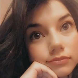 Meet your Posher, Ellie.♥️